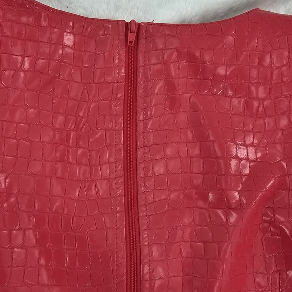 7 For All Mankind Croc Embossed Faux Leather Sleeveless Cropped Top Womens Large - Picture 10 of 16